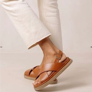 ✨last chance✨ alohas // tan marshmallow criss cross sandals